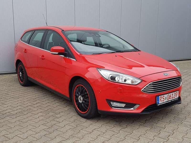 Rot Gebraucht 2016 Ford Focus Business Edition Kombi | 6.999 € (Guter Preis) - Bild 1/4