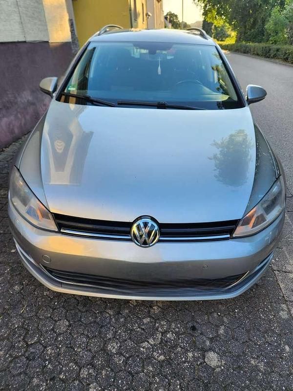 Silber Gebraucht 2013 VW Golf VII Comfortline Limousine | 5.800 € (Fairer Preis) - Bild 1/4