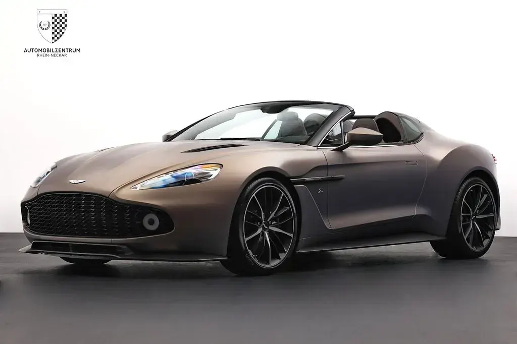 Gebraucht Aston Martin Vanquish 604 PS (444 kW) 2018 Satin solar bronze Kombi