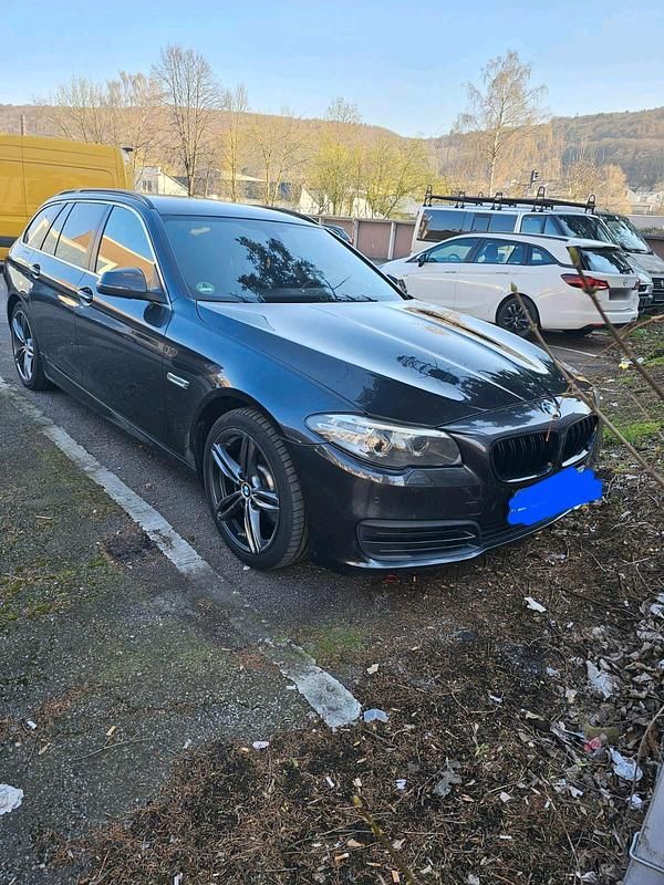 Gebraucht BMW 520 184 PS (135 kW) 2014 Grau Kombi