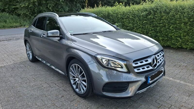 Grau Gebraucht 2019 Mercedes GLA250 SUV | 25.490 € (Guter Preis) - Bild 1/4