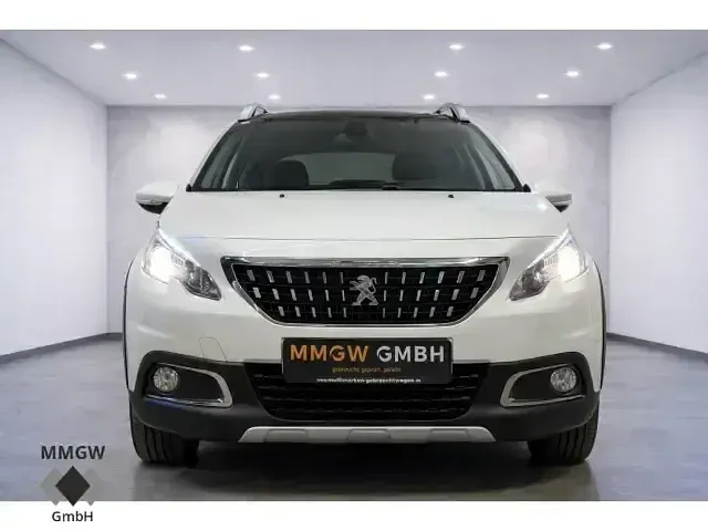 Gebraucht Peugeot 2008 Allure 120 PS (88 kW) 2019 Weiß SUV