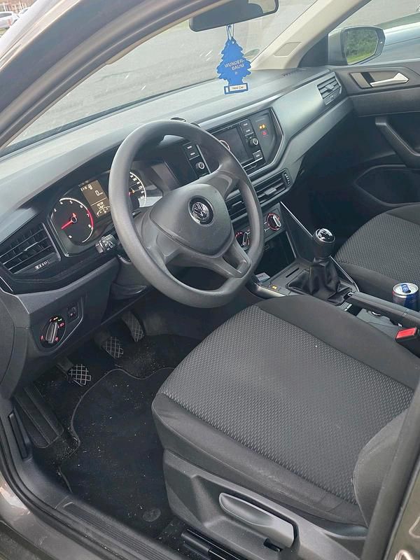 Silber Gebraucht 2025 VW Polo Kleinwagen | 9.500 € - Bild 1/4