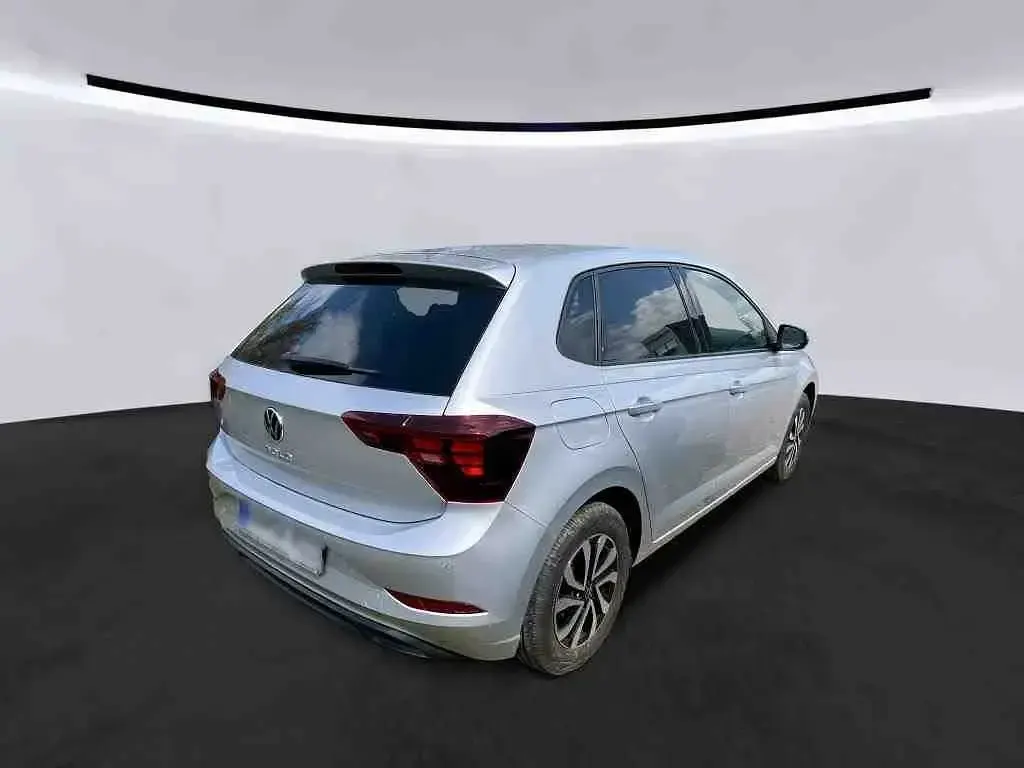 Gebraucht VW Polo Active 95 PS (69 kW) 2022 Reflexsilber metallic Kleinwagen