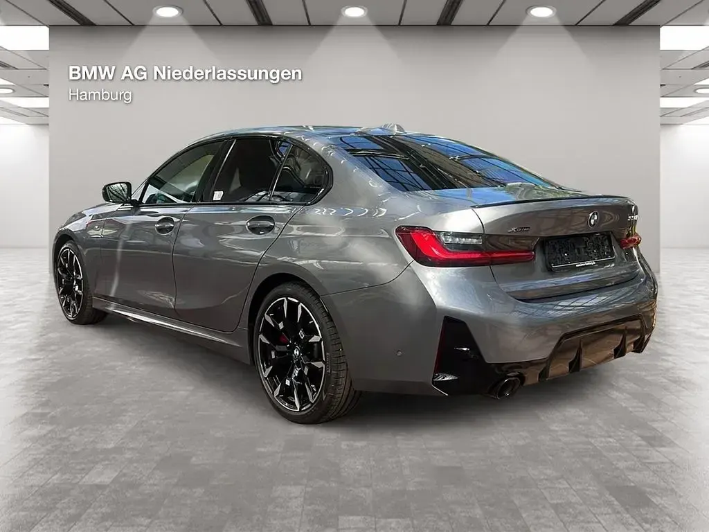 Gebraucht BMW 330 M Sport 258 PS (189 kW) 2025 Grau Limousine