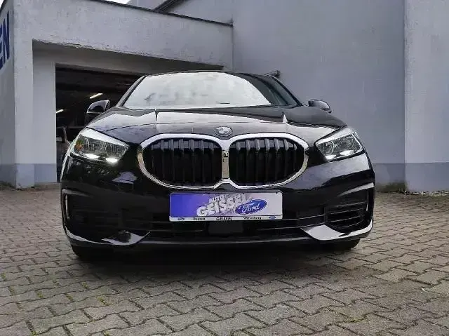 Gebraucht BMW 118 Advantage 140 PS (102 kW) 2020 Schwarz Limousine