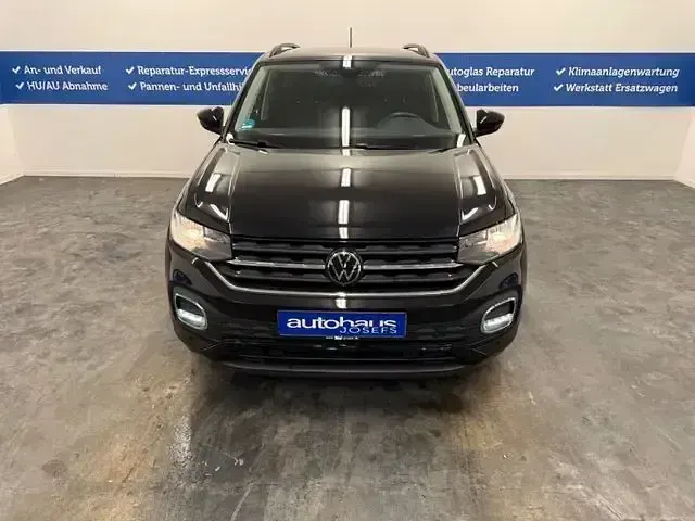 Używany VW T-Cross Move 110 KM (80 kW) 2023 Czarny SUV