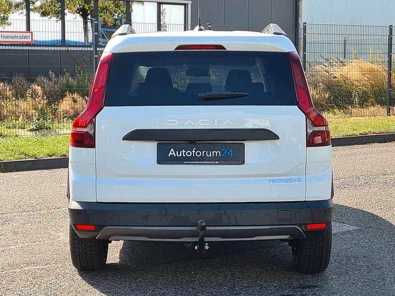 Gebraucht Dacia Jogger Expression 110 PS (80 kW) 2024 Weiß Van / Kleinbus