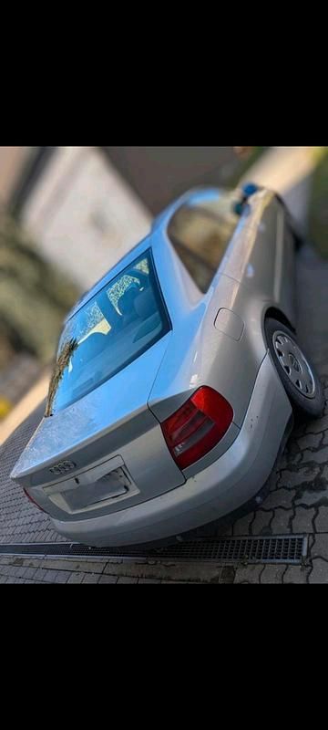 Gebraucht Audi A4 101 PS (74 kW) 1999 Silber Limousine
