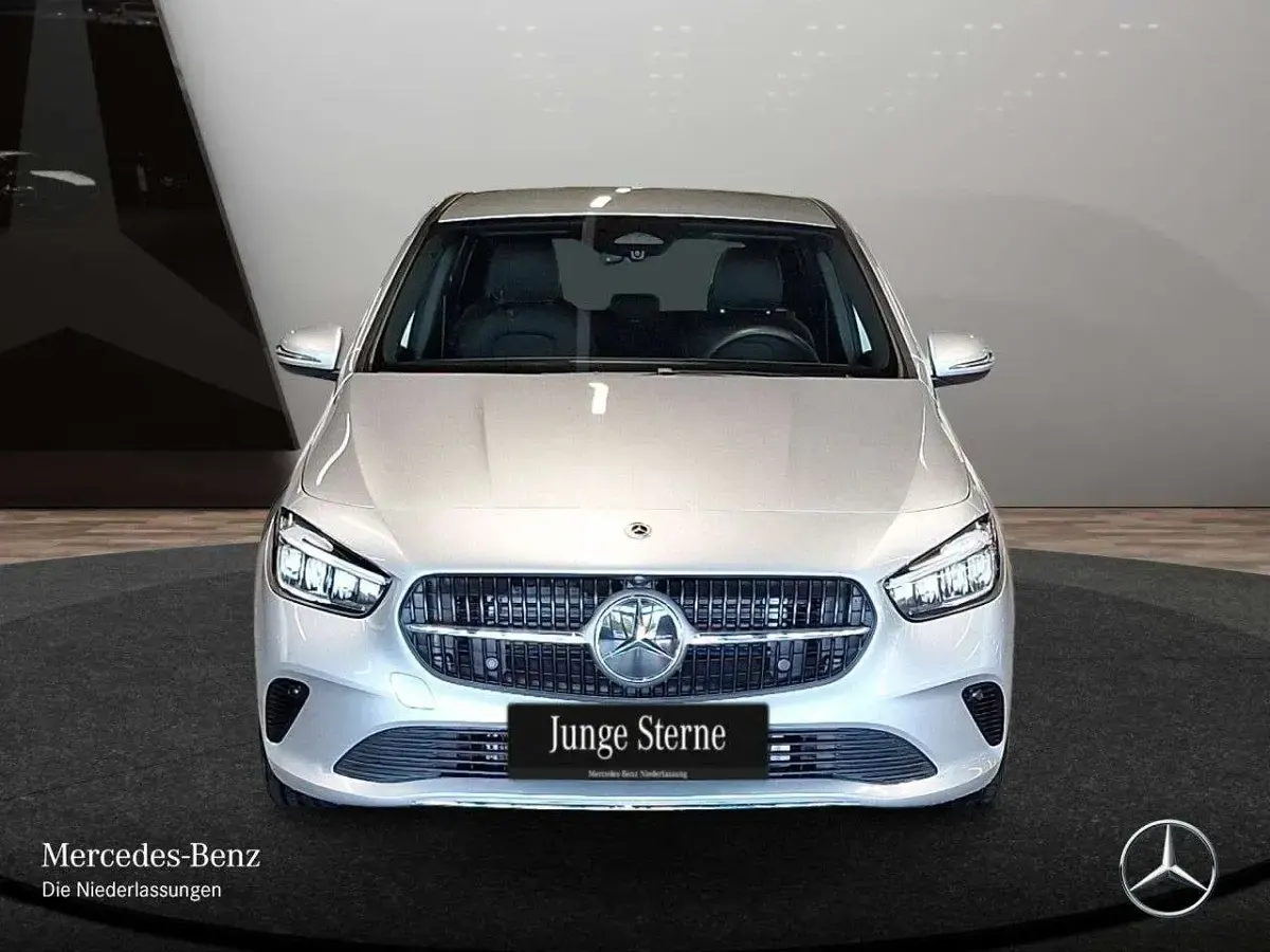 Gebraucht Mercedes B180 Advanced 116 PS (85 kW) 2025 Silber Kleinwagen
