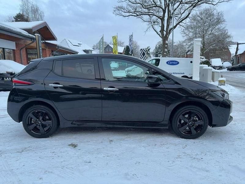 Gebraucht Nissan Leaf N-Connecta 160 kW (218 PS) 2022 Schwarz Kleinwagen