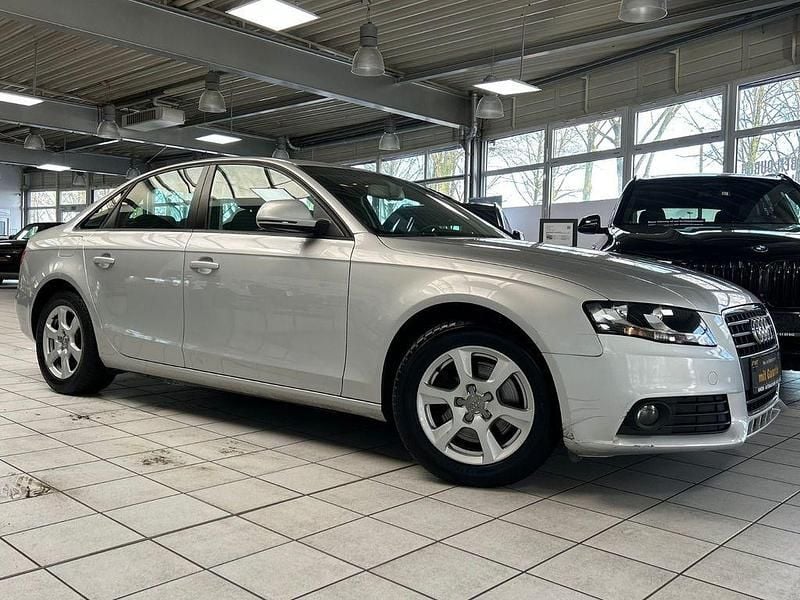 Silber Gebraucht 2008 Audi A4 Attraction Limousine | 5.490 € (Superpreis) - Bild 1/4