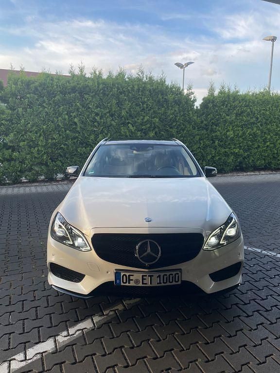 Weiß Gebraucht 2013 Mercedes E350 AMG Limousine | 16.699 € (Fairer Preis) - Bild 1/4
