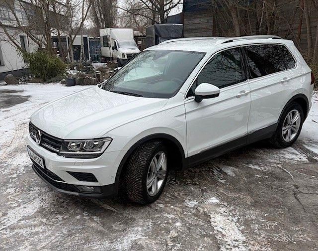 Weiß Gebraucht 2020 VW Tiguan Highline SUV | 20.900 € (Superpreis) - Bild 1/4