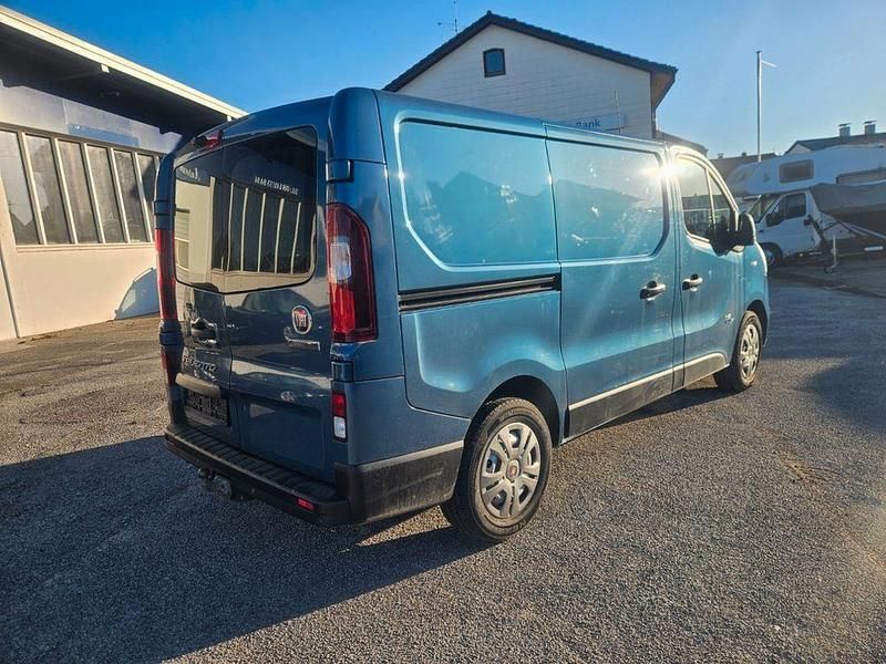 Gebraucht Fiat Talento 145 PS (106 kW) 2017 Blau Van / Kleinbus