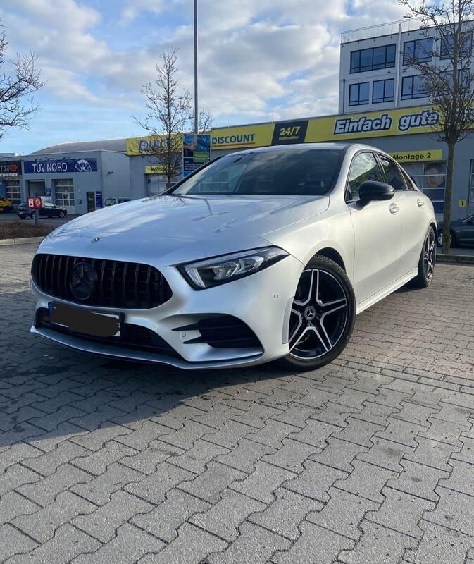 Silber Gebraucht 2020 Mercedes A200 AMG line Limousine | 25.499 € (Fairer Preis) - Bild 1/4