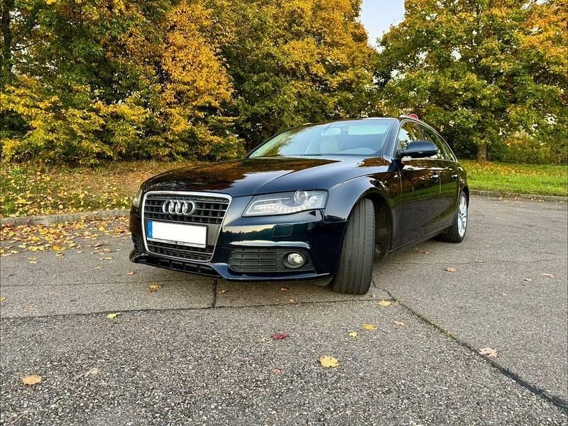 Blau Gebraucht 2009 Audi A4 Sport Kombi | 5.600 € (Guter Preis) - Bild 1/4