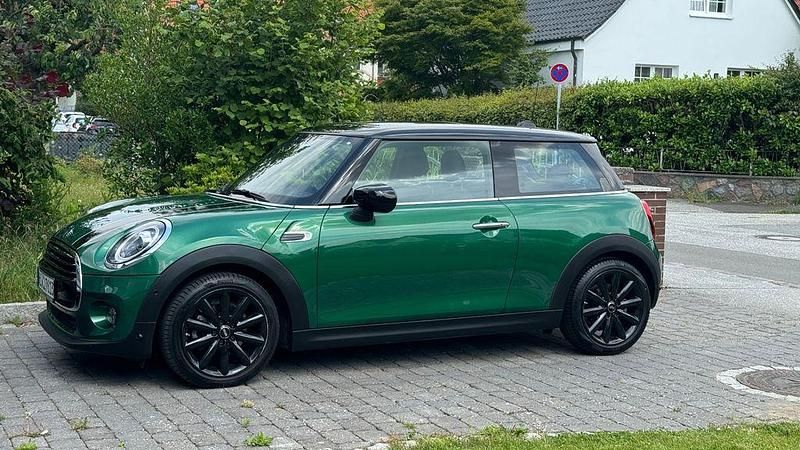 Grün Gebraucht 2021 Mini Cooper Kleinwagen | 19.500 € (Guter Preis) - Bild 1/4