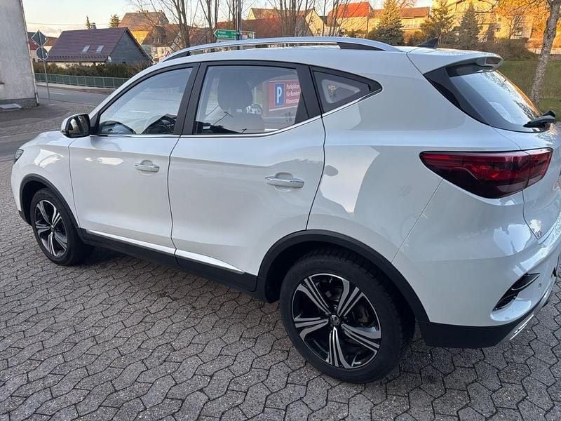 Second-hand MG ZS 106 CP (77 kW) 2023 Alb SUV