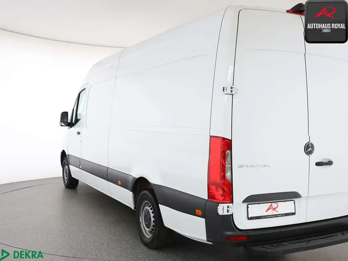 Gebraucht Mercedes Sprinter 150 PS (110 kW) 2023 Arktikweiss Van