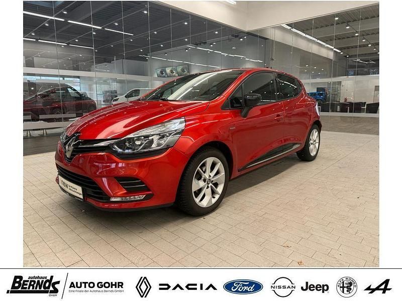 Rot Gebraucht 2017 Renault Clio IV LIMITED Kleinwagen | 8.730 € (Fairer Preis) - Bild 1/4