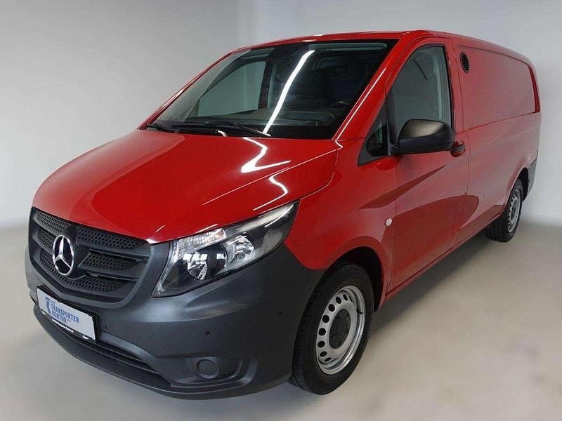 Gebraucht Mercedes Vito 102 PS (75 kW) 2021 Rot Van