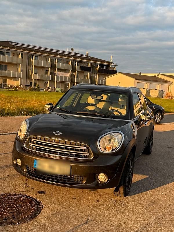 Beige Gebraucht 2015 Mini Cooper Countryman SUV | 11.500 € (Etwas zu teuer) - Bild 1/4