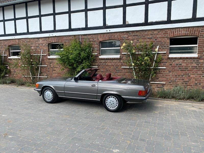 Gebraucht 1989 Mercedes 560 Cabrio | 49.999 € - Bild 1/1