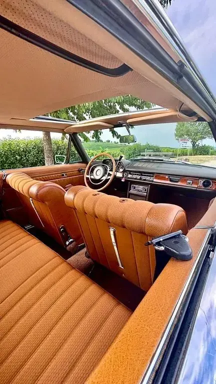 Gebraucht Mercedes W114 150 PS (110 kW) 1969 Beige Coupé