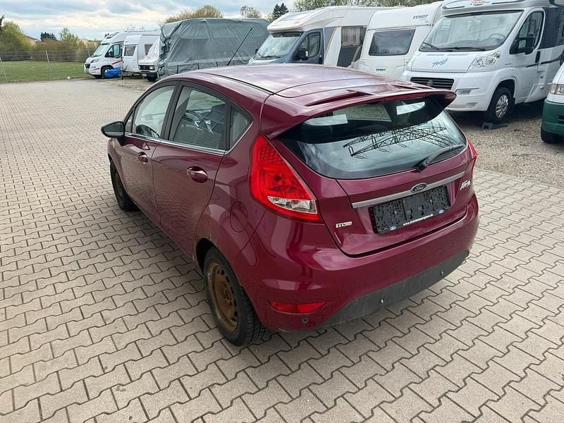 Używany Ford Fiesta 90 KM (66 kW) 2009 Hatchback