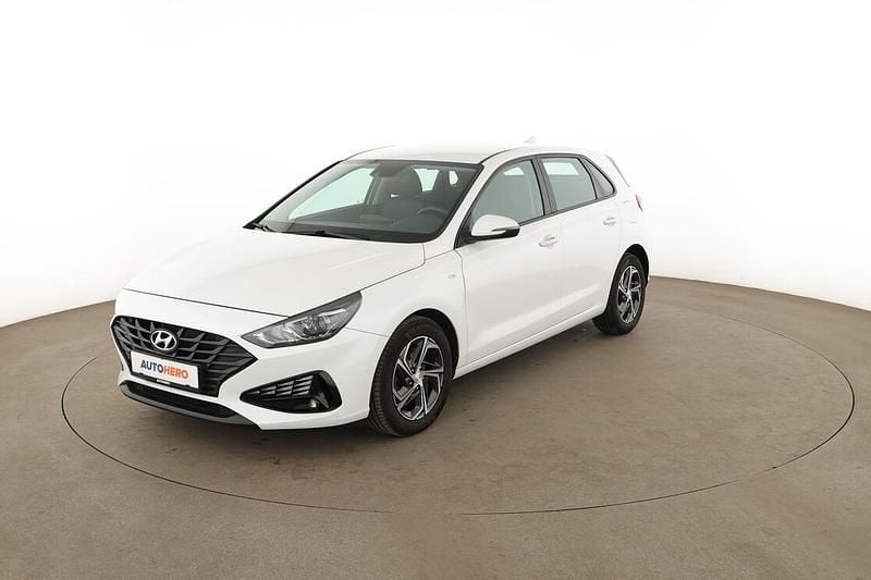 Gebraucht Hyundai i30 Select 120 PS (88 kW) 2022 Limousine
