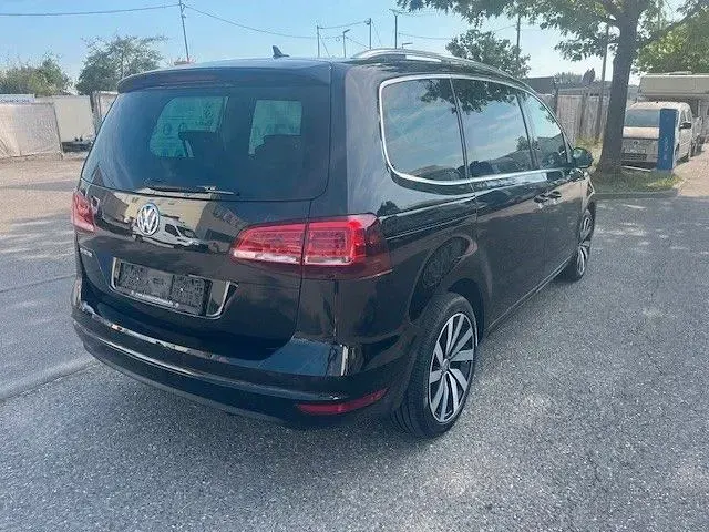 Gebraucht VW Sharan Active 150 PS (110 kW) 2022 Schwarz Van / Kleinbus