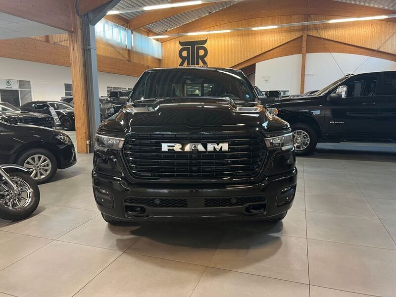 Usata Dodge Ram 424 CV (311 kW) 2024 Nero Pick-up