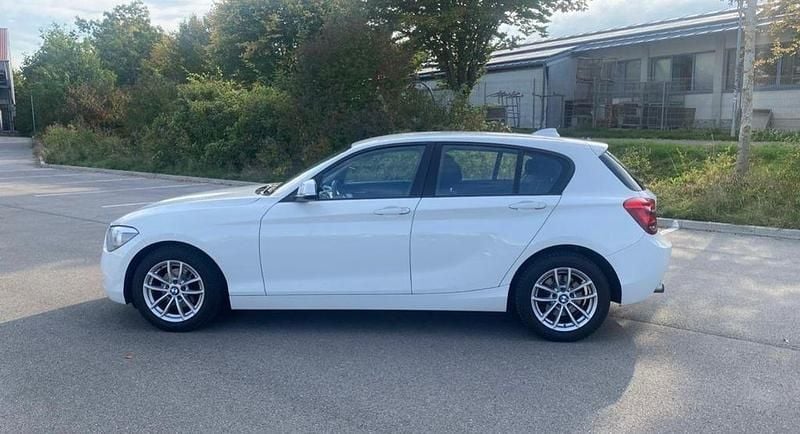 Weiß Gebraucht 2012 BMW 116 Sport Line Kleinwagen | 6.000 € (Guter Preis) - Bild 1/4