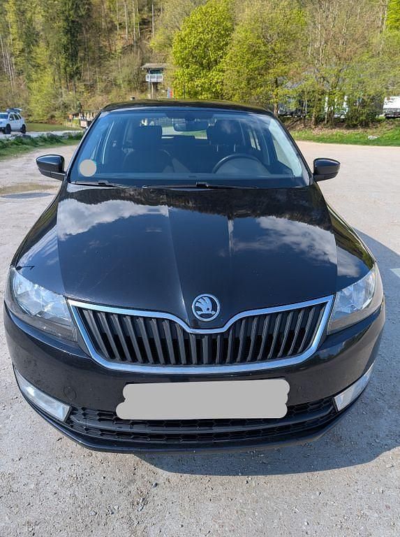Gebraucht Skoda Rapid Ambition 90 PS (66 kW) 2016 Schwarz Kleinwagen