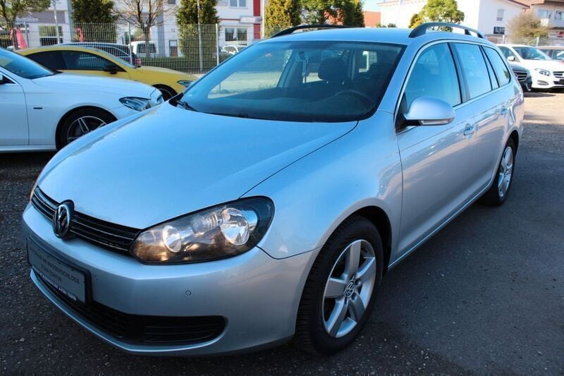 Reflexsilber metallic Gebraucht 2012 VW Golf VI Comfortline Kombi | 4.095 € (Guter Preis) - Bild 1/4