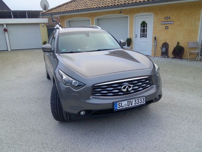 Grau Gebraucht 2011 Infiniti Fx30 Premium SUV | 13.900 € (Fairer Preis) - Bild 1/4