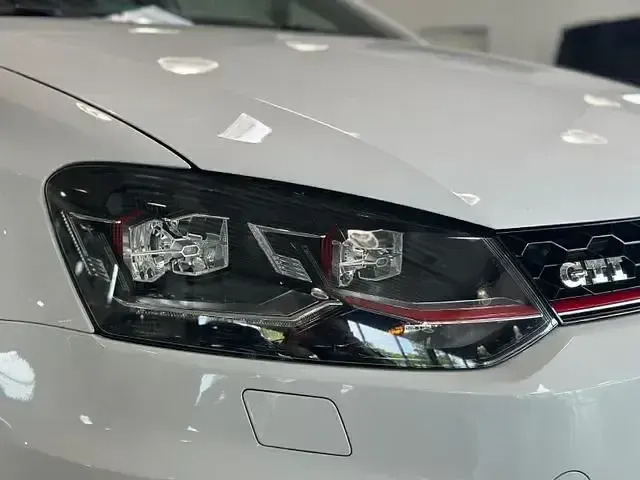 Gebraucht VW Polo Comfortline 200 PS (147 kW) 2017 Ebenholzschwarz Kleinwagen