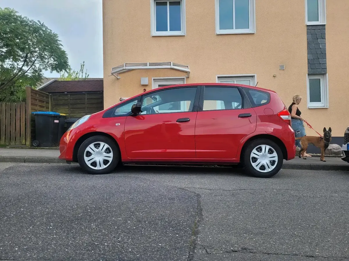 Gebraucht Honda Jazz Cool 90 PS (66 kW) 2014 Rot Kleinwagen