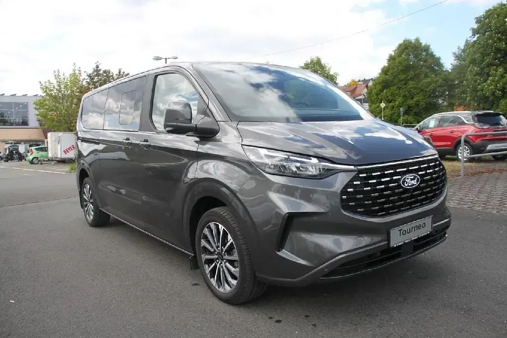 Gebraucht Ford Tourneo Titanium X 170 PS (125 kW) 2024 Magneticgrau (metallic) Van / Kleinbus