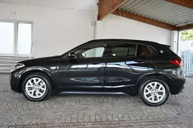 Gebraucht BMW X2 M Sport 192 PS (141 kW) 2023 Saphirschwarzmet. SUV