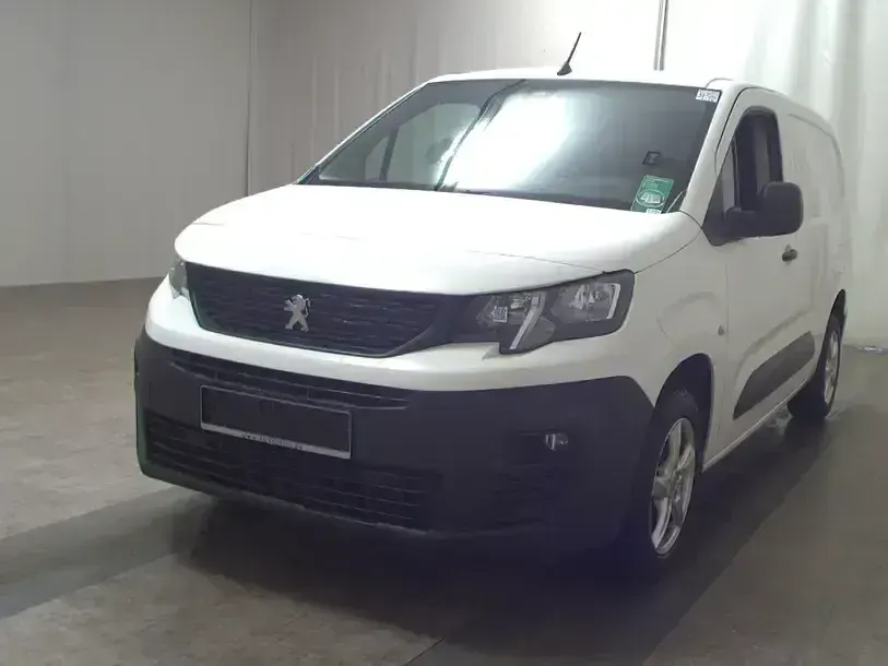 Gebraucht Peugeot Partner 131 PS (96 kW) 2021 Lack weiss banquise/typ aussenverkleidun Van / Kleinbus