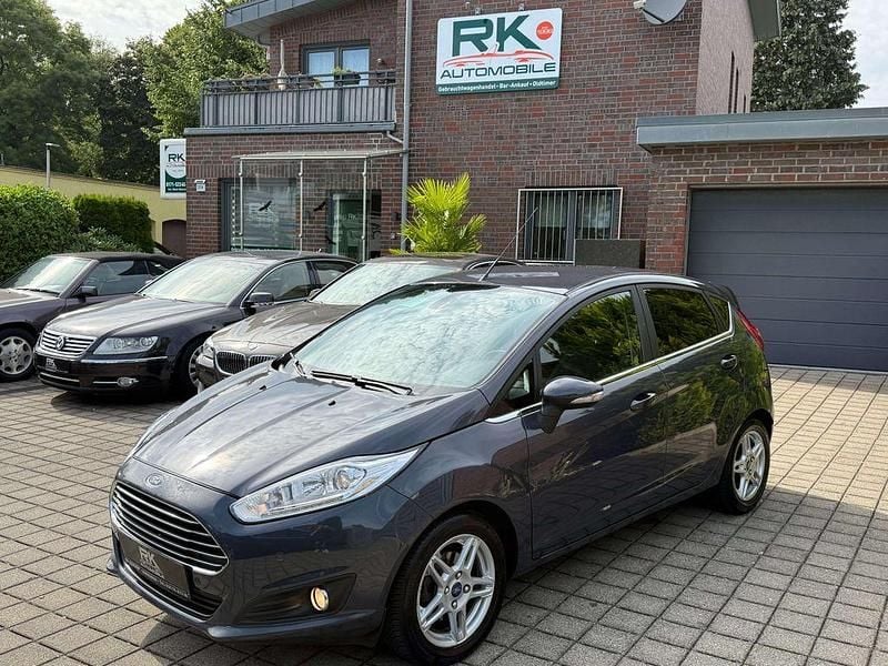 Grau Gebraucht 2014 Ford Fiesta Titanium Kleinwagen | 4.999 € (Superpreis) - Bild 1/4