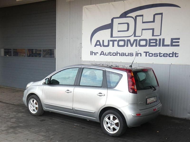Second-hand Nissan Note Acenta 88 CP (64 kW) 2009 Argintiu Hatchback