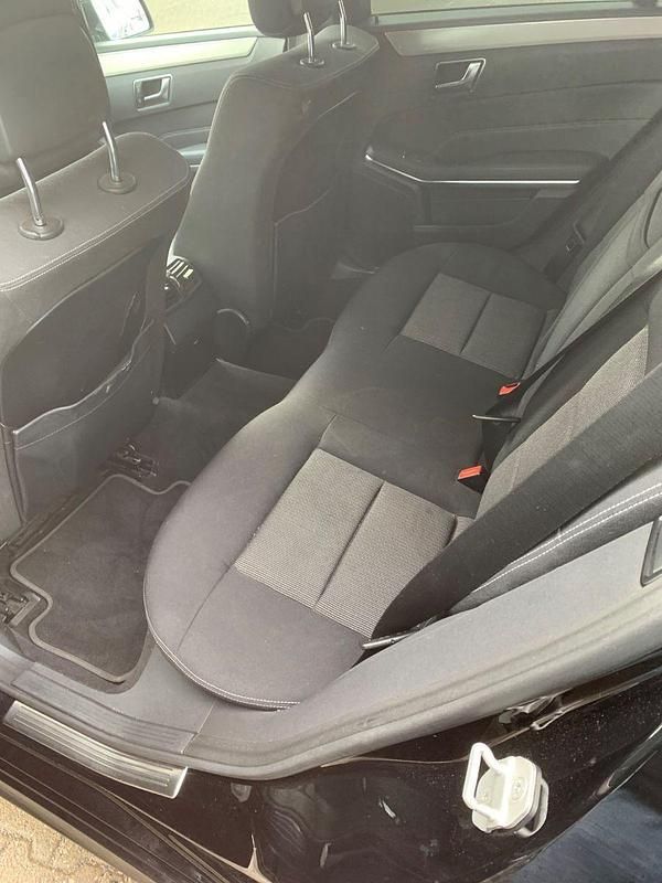 Gebraucht Mercedes E220 Edition 170 PS (125 kW) 2015 Schwarz Kombi