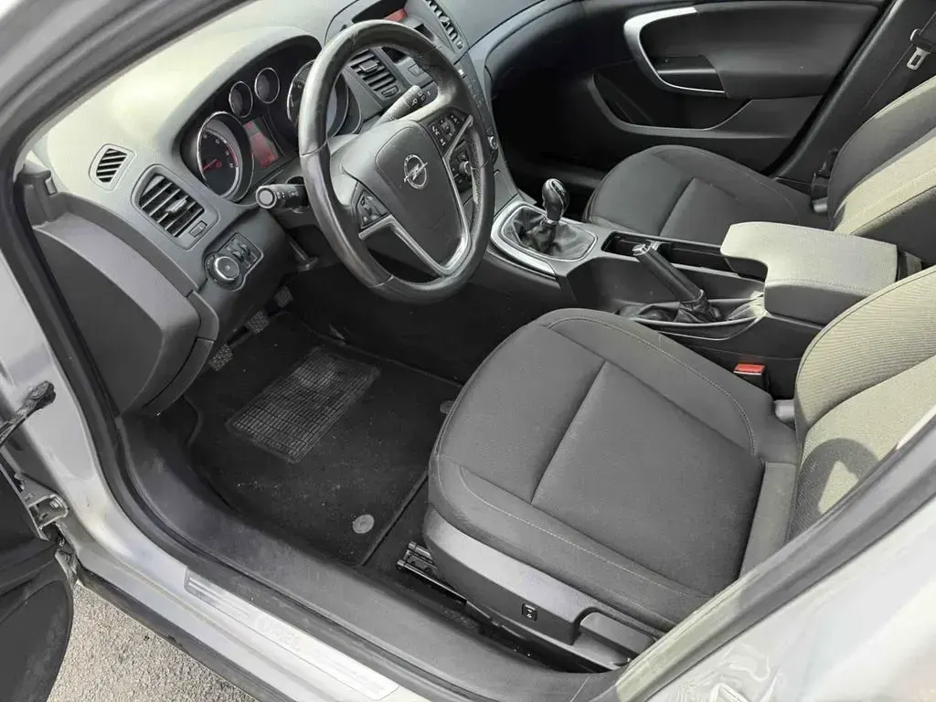 Gebraucht Opel Insignia Edition 179 PS (131 kW) 2010 Kombi