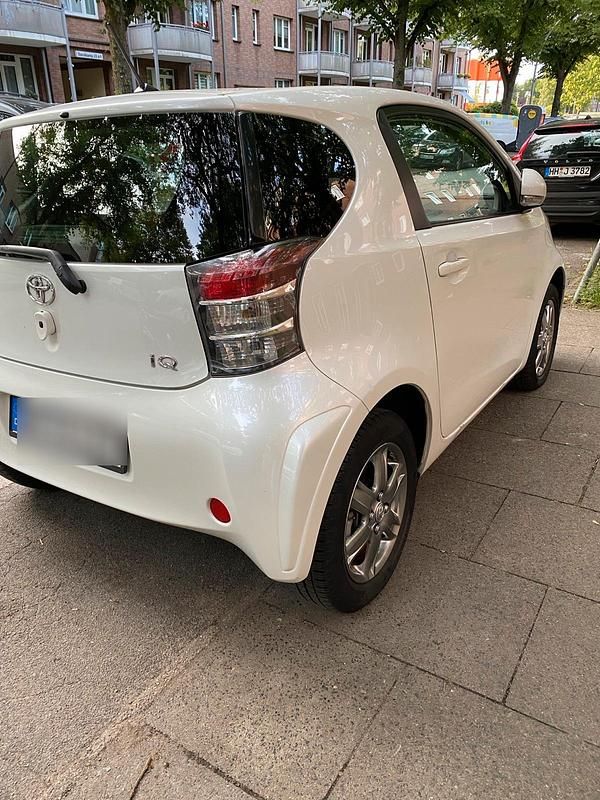 Gebraucht Toyota iQ 62 PS (45 kW) 2009 Weiß Kleinwagen