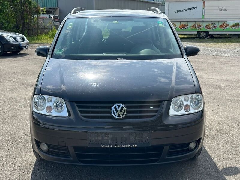 Schwarz Gebraucht 2004 VW Touran Van / Kleinbus | 2.990 € (Fairer Preis) - Bild 1/4