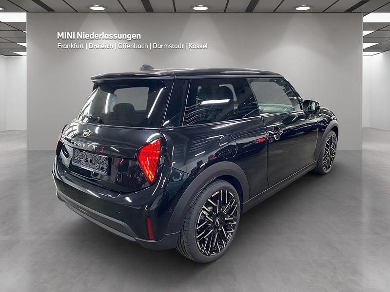 Neu Mini Cooper S 204 PS (150 kW) 2025 Schwarz Kleinwagen