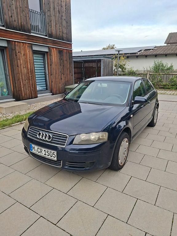 Blau Gebraucht 2004 Audi A3 Ambition Limousine | 2.200 € (Fairer Preis) - Bild 1/4